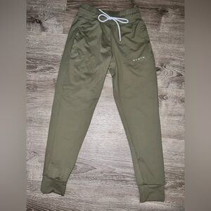 NVGTN Women’s Joggers in Olive